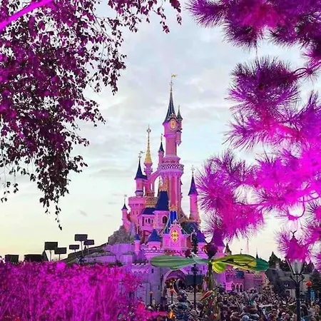 Perfect Escape *paris*disney* * モンテヴラン